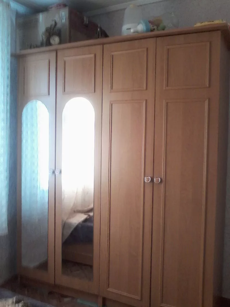 Продам спальный гарнитур Украина