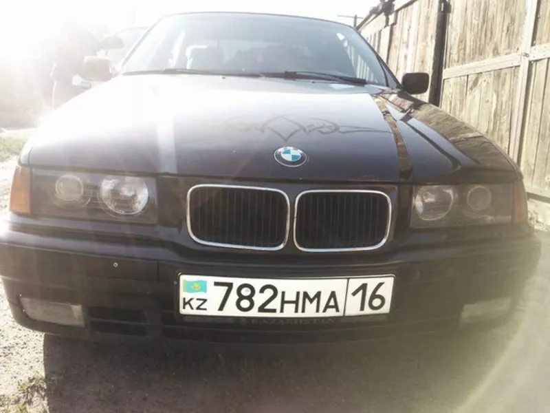 BMW 318 1993 года m40  2