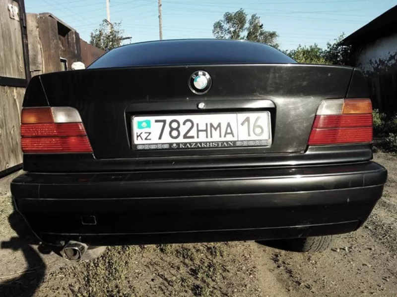 BMW 318 1993 года m40  3